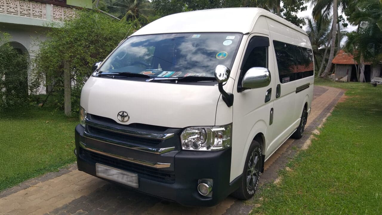 mini-bus-high-roof-08