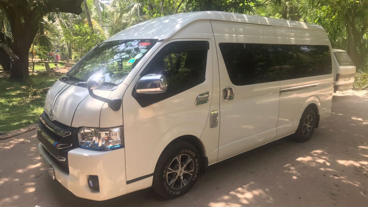 mini-bus-high-roof-11