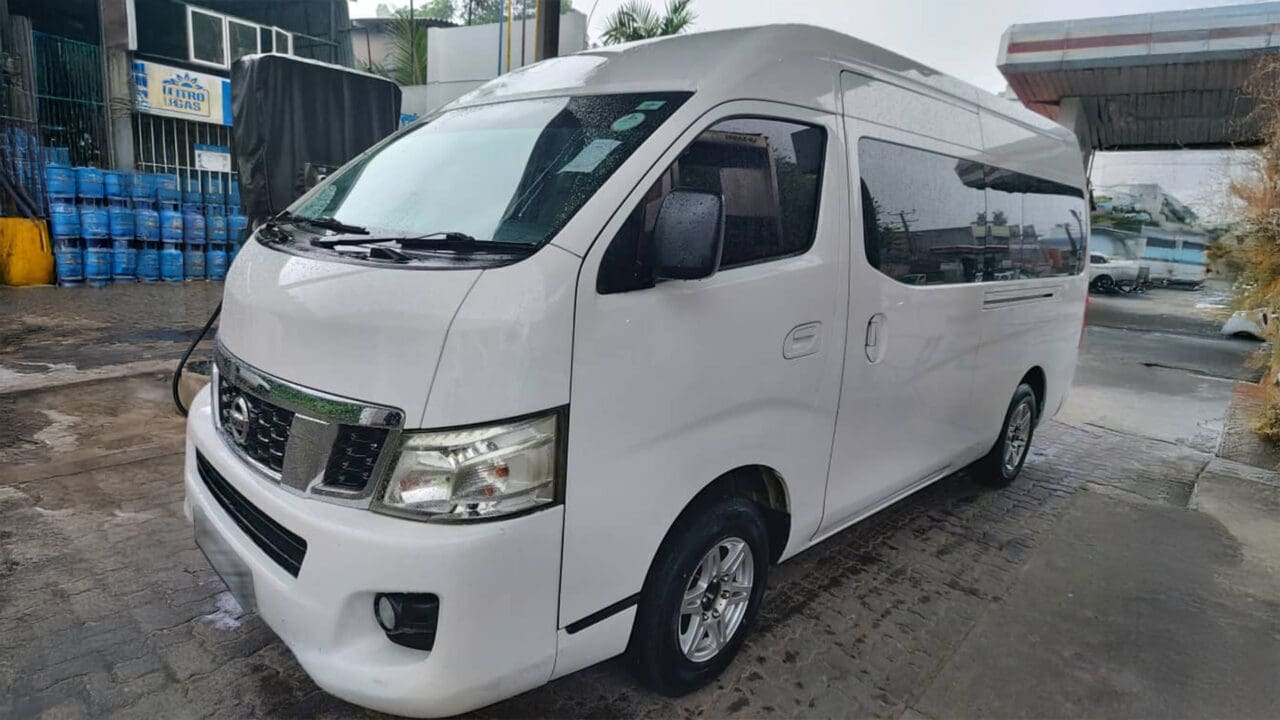 mini-bus-high-roof-12